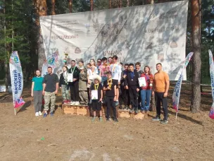 Здесь царила дружба  и соревновательный дух